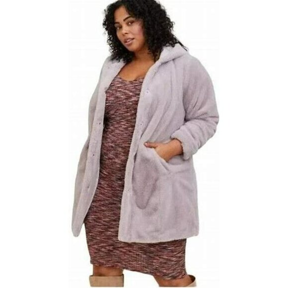 TORRID Faux Fur Hooded Coat Size 3X Light Gray NEW Satin Lined Pockets Glam Chic - Picture 11 of 11